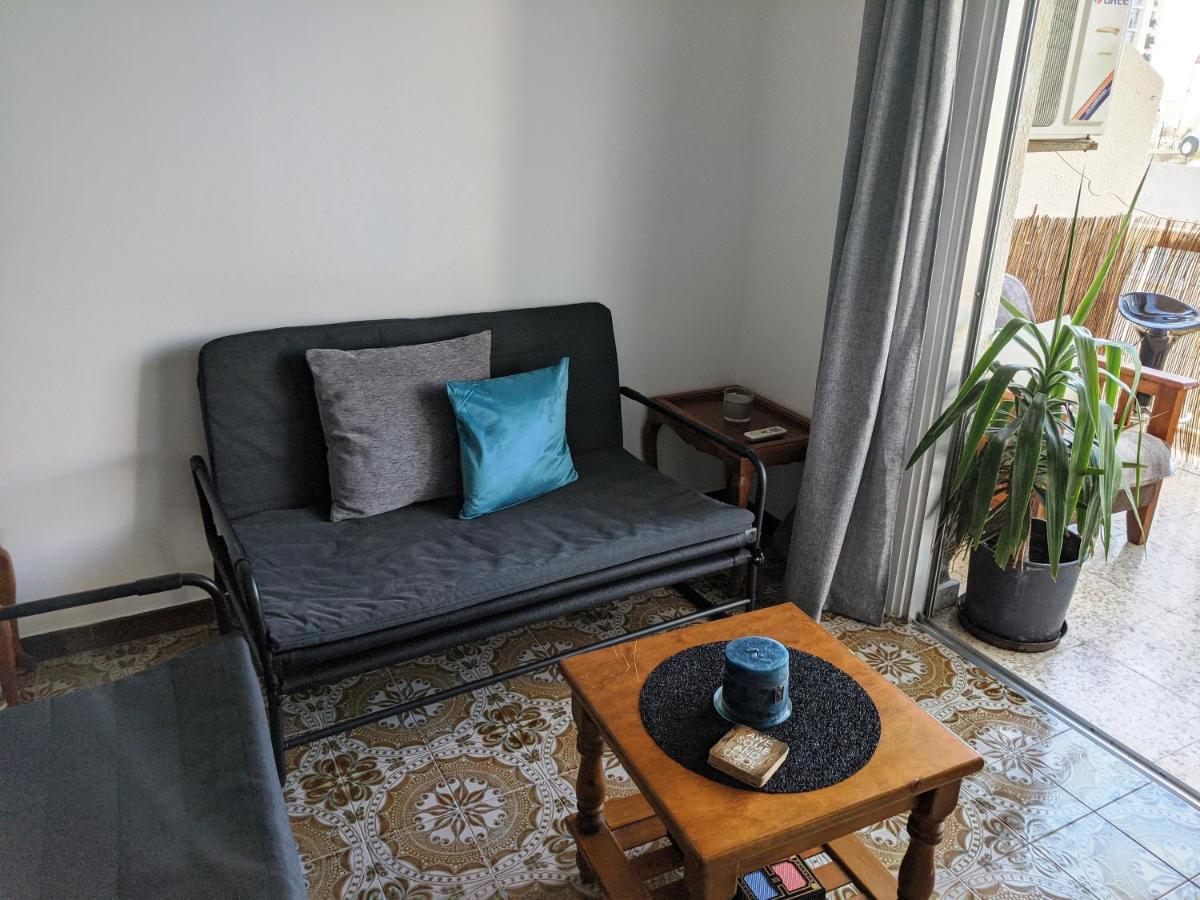 Fantastic 1 Bed Apartment By The Sea Opposite 4 Seasons 레메소스 외부 사진
