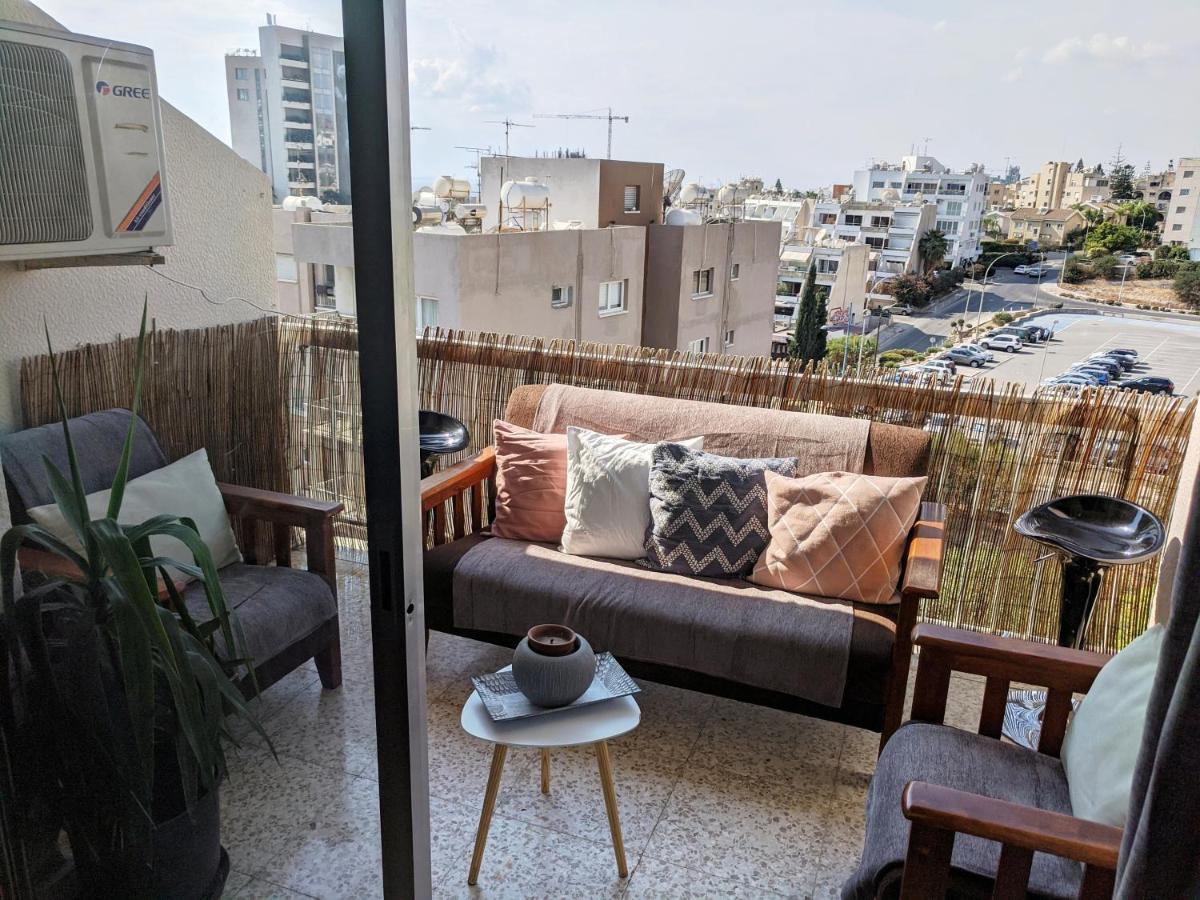 Fantastic 1 Bed Apartment By The Sea Opposite 4 Seasons 레메소스 외부 사진