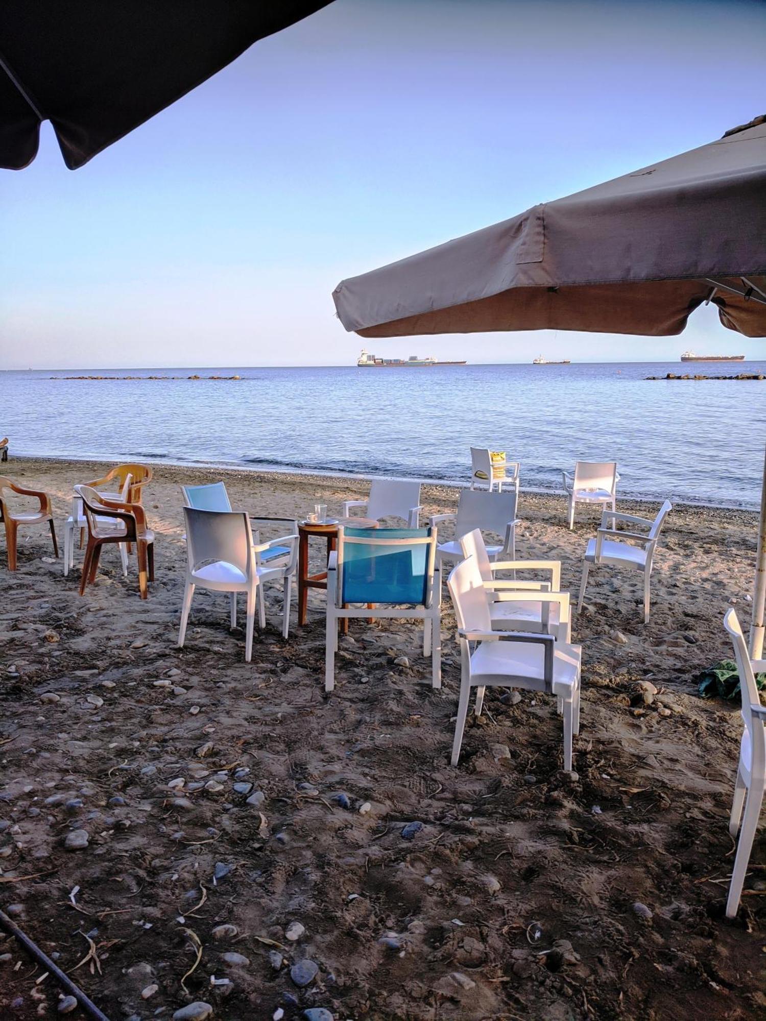 Fantastic 1 Bed Apartment By The Sea Opposite 4 Seasons 레메소스 외부 사진