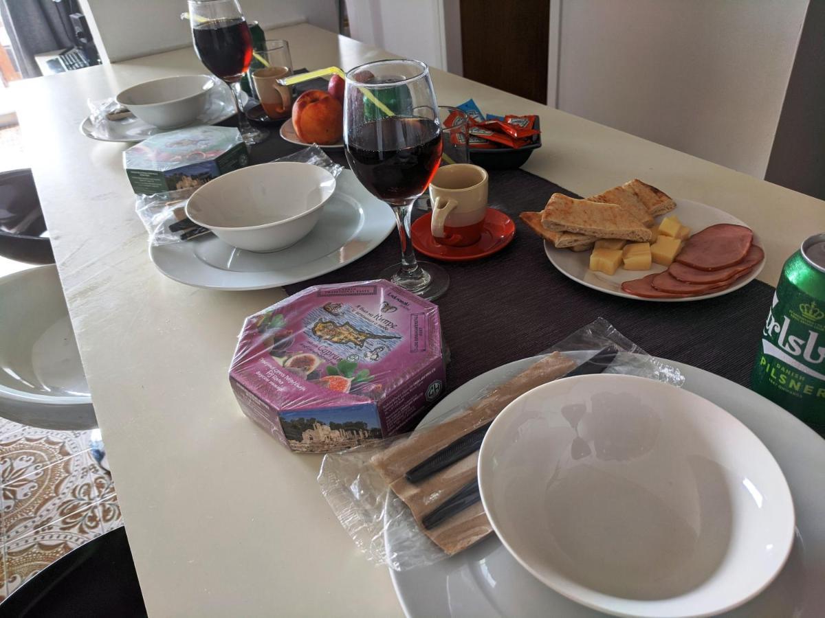Fantastic 1 Bed Apartment By The Sea Opposite 4 Seasons 레메소스 외부 사진