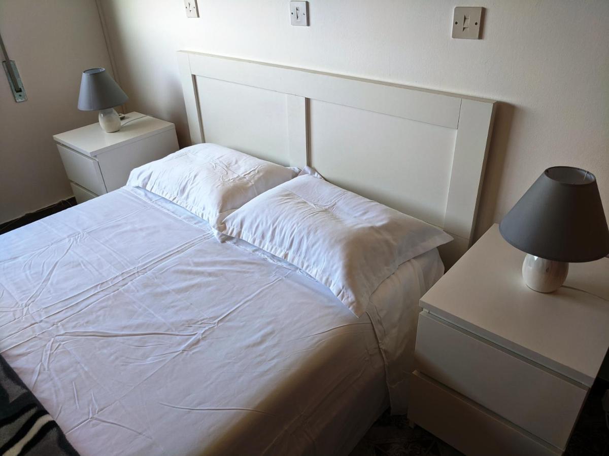 Fantastic 1 Bed Apartment By The Sea Opposite 4 Seasons 레메소스 외부 사진