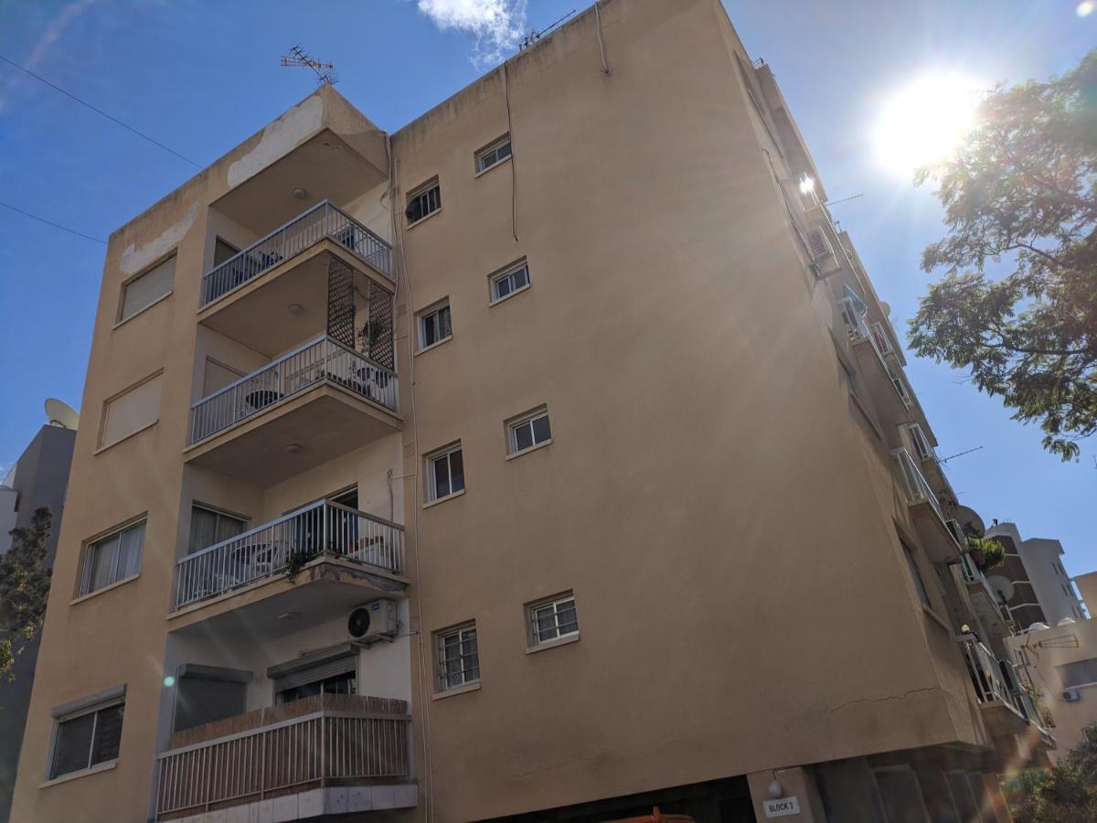 Fantastic 1 Bed Apartment By The Sea Opposite 4 Seasons 레메소스 외부 사진